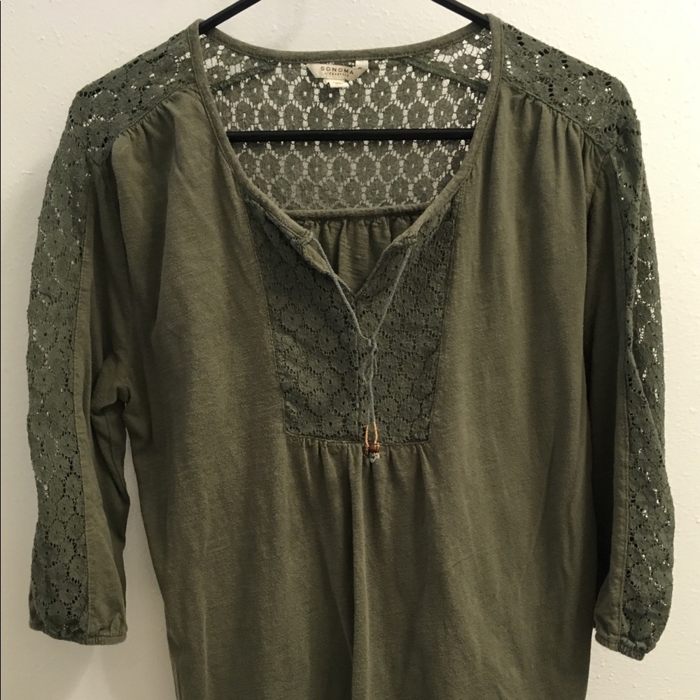Sonoma top. Size L